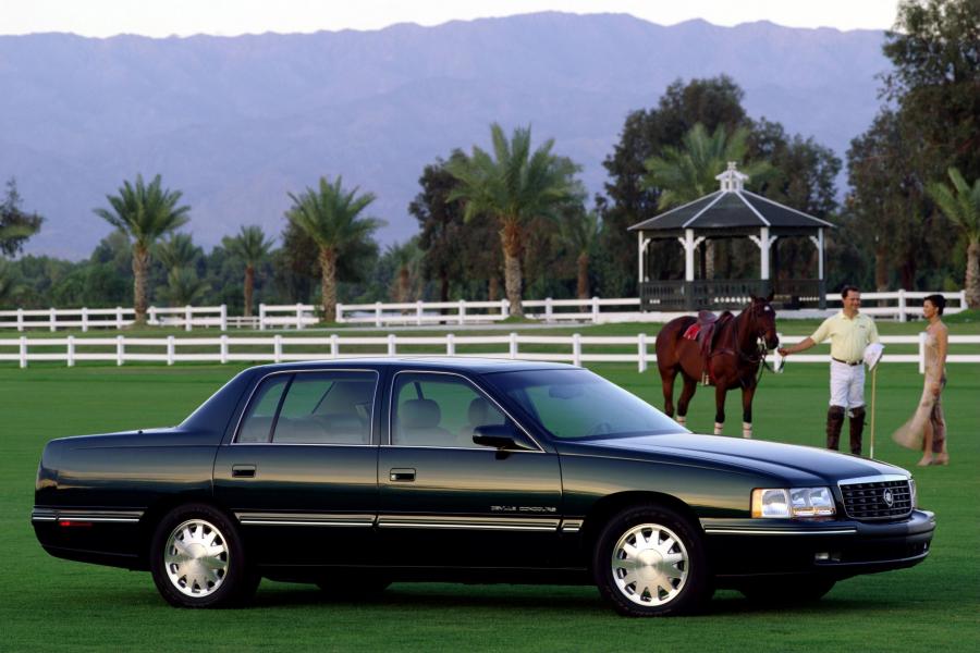  Cadillac DeVille 1994 года  (фото 7 из 21)